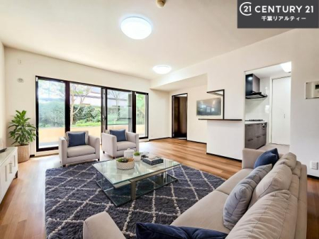 rO ƋCGp[XłBĴLXLDKI\t@[_CjOe[uuĂɂȂȂ̂ŉKɉ߂܂I
R~jP[V₷rOłI