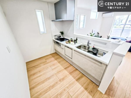 Lb` lC̑ΖʎVXeLb`̗pĂ܂IƑ̃R~jP[VRƑ݌vłB
qlɂڂ͂̂ŊłˁB[͂܂I