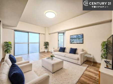 rO ƋCGp[XłBSnǂrO͉ƑRƏW܂܂BƑcR̎ԂłBƑƁAw[Ԃ߂łˁB邭JIȋԂłB