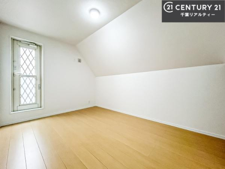 Q 邭ʂ̗ǂłBuVvvɃfUCꂽBRx̂ŉƋ⃌CAEgłD݂̋Ԃnグ܂B