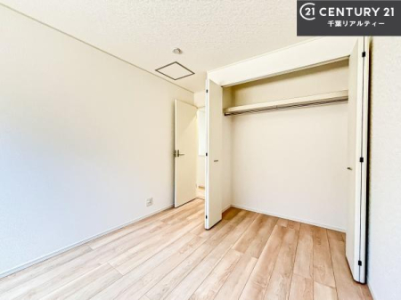 [ Ղ̎[Xy[XŁA炵萮Z܂BƑ̉וꂢɕЕtAKɉ߂܂B