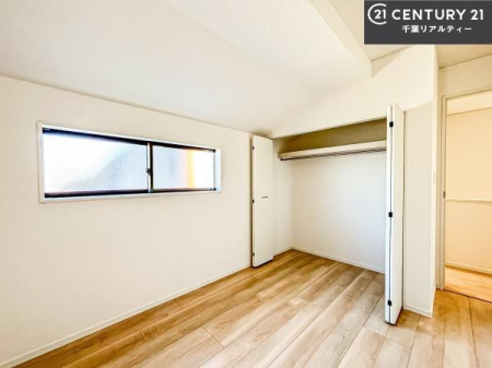 Q VvɃfUCĂ邽߁AƋIт܂I
Cɓ̉ƋuĂ낰Ԃ邱Ƃł܂B