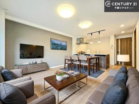 rO ƋCGp[XłBSnǂrO͉ƑRƏW܂܂BƑcR̎ԂłBƑƁAw[Ԃ߂łˁB邭JIȋԂłB