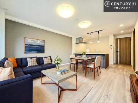 rO ƋCGp[XłBĴLXLDKI\t@[_CjOe[uuĂɂȂȂ̂ŉKɉ߂܂I
R~jP[V₷rOłI