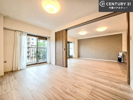 m oRj[ɖʂĂmłB邭肪ACł܂INāAOɏoĔwLт[ċzǂ}邱ƂołˁI