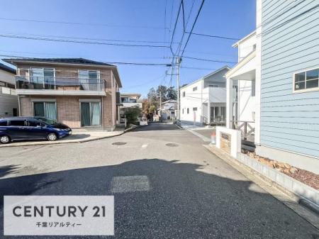 OʓH܂ތnʐ^ ܂ĂȂĂvIu]vuԏꁛ]vȂǁAql̂v]ȂƂIɂ𕾎ЃX^bt炲ЉĒ܂B