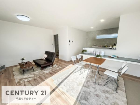 rO SnǂrO͉ƑRƏW܂܂BƑcR̎ԂłBƑƁAw[Ԃ߂łˁB邭JIȋԂłB