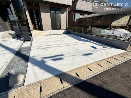 ԏ ԃXy[X2䕪܂IZJhJ[͂AoCN⎩]ԂȂǂuꏊɍ܂B