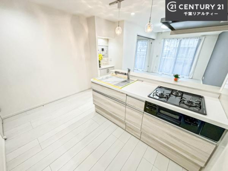 Lb` Ƃ肠钲Xy[XōƂ₷KȃLb`łI
qlƈꏏɂَqy߂LXXy[XłByԂɂȂ肻łˁI