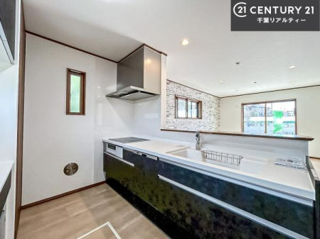 Lb` lC̑ΖʎVXeLb`̗pĂ܂IƑ̃R~jP[VRƑ݌vłB
qlɂڂ͂̂ŊłˁB[͂܂I