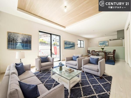 rO ƋCGp[XłBSnǂrO͉ƑRƏW܂܂BƑcR̎ԂłBƑƁAw[Ԃ߂łˁB邭JIȋԂłB