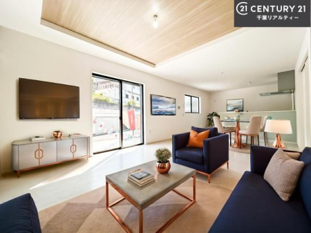 rO ƋCGp[XłBĴLXLDKI\t@[_CjOe[uuĂɂȂȂ̂ŉKɉ߂܂I
R~jP[V₷邢rOłI