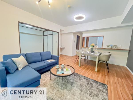 rO SnǂrO͉ƑRƏW܂܂BƑcR̎ԂłBƑƁAw[Ԃ߂łˁB邭JIȋԂłB