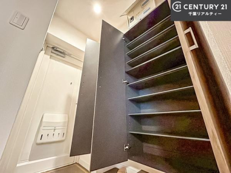  V[Y{bNXtȂ̂ŁAւЕt|₷łI
XbLւŌ˂JuԁÂSnԂo}Ă܂B