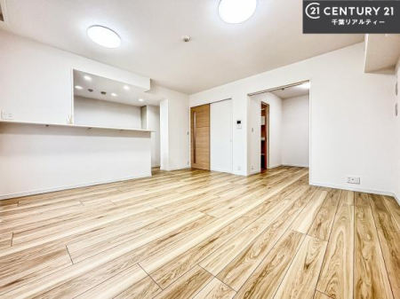 rO ؂ȉƑW܂邩炱LDKɂ͂肽B
qCɏ΂Ȃ瑖ĂpuLƂɂėǂvƎvuԂłB