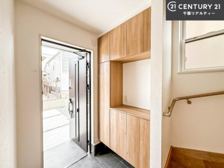  V[Y{bNXtȂ̂ŁAւЕt|₷łI
XbLւŌ˂JuԁÂSnԂo}Ă܂B