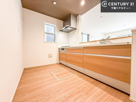 Lb` Ƃ肠钲Xy[XōƂ₷KȃLb`łI
qlƈꏏɂَqy߂LXXy[XłByԂɂȂ肻łˁI