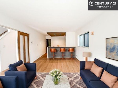 rO ƋCGp[XłBĴLXLDKI\t@[_CjOe[uuĂɂȂȂ̂ŉKɉ߂܂I
R~jP[V₷rOłI