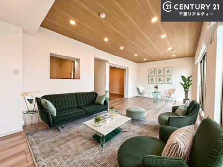 rO ƋCGp[XłBSnǂrO͉ƑRƏW܂܂BƑcR̎ԂłBƑƁAw[Ԃ߂łˁB邭JIȋԂłB