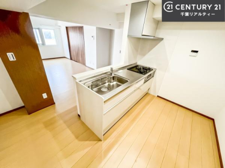 Lb` lC̑ΖʎVXeLb`̗pĂ܂IƑ̃R~jP[VRƑ݌vłB
qlɂڂ͂̂ŊłˁB[͂܂I