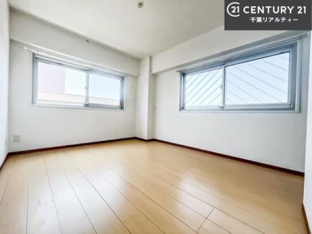 q |oȂ́Aql̂ƂĂSłI
[Xy[X[Ă̂ŎU炩TbƕЕt܂I