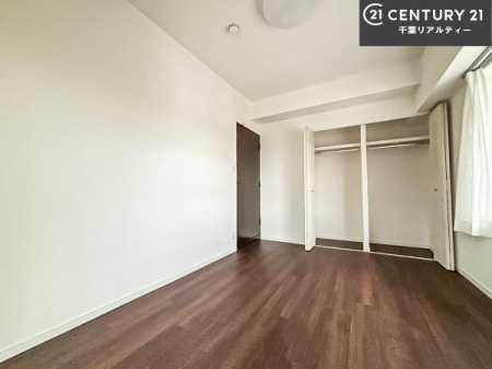 rOȊŐ 邭ʂ̗ǂłBuVvvɃfUCꂽBRx̂ŉƋ⃌CAEgłD݂̋Ԃnグ܂B