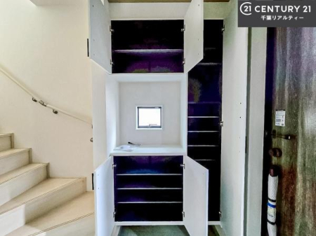  V[Y{bNXtȂ̂ŁAւЕt|₷łI
XbLւŌ˂JuԁÂSnԂo}Ă܂B
