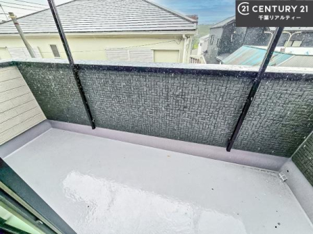 oRj[ zǍDȃoRj[łIꂽɂ͐nJIȎԂy߂܂B