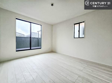 m oRj[ɖʂĂmłB邭肪ACł܂INāAOɏoĔwLт[ċzǂ}邱ƂołˁI