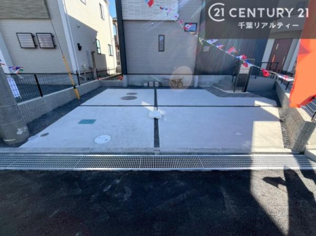 ԏ ԃXy[X2䕪܂IZJhJ[͂AoCN⎩]ԂȂǂuꏊɍ܂B