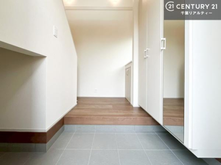  ~[tV[Y{bNXtȂ̂ŁAւЕt|₷łI
XbLւŌ˂JuԁÂSnԂo}Ă܂B