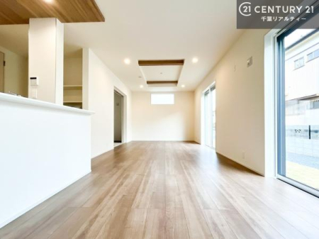 rO 傫ȑ炽Ղ̗z閾邢rOBĴ郊rOŉƑĉ났̎Ԃ߂܂B