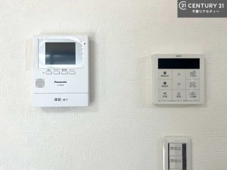 ̑ TVj^[tC^[złql̂ԒȂǂSłˁB
{^ЂƂłC̏ƂƂ̂II[goXB