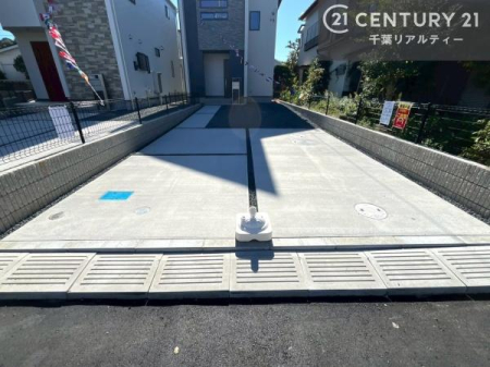 ԏ ԃXy[X2䕪܂IZJhJ[͂AoCN⎩]ԂȂǂuꏊɍ܂B