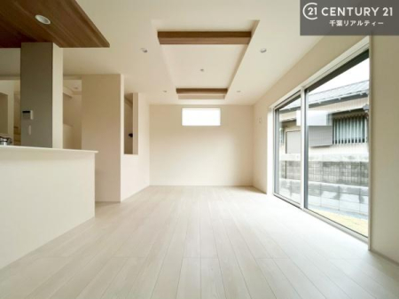 rO 傫ȑ炽Ղ̗z閾邢rOBĴ郊rOŉƑĉ났̎Ԃ߂܂B