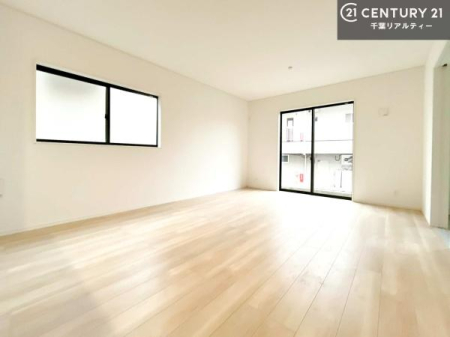 rO 傫ȑ炽Ղ̗z閾邢rOBĴ郊rOŉƑĉ났̎Ԃ߂܂B