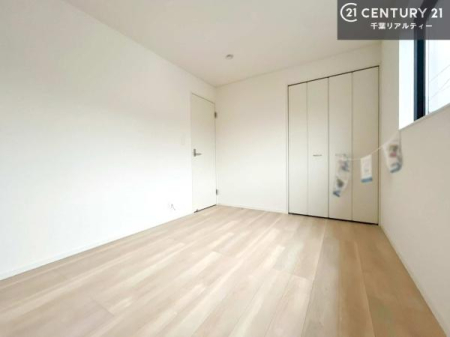 m [Xy[XĂ܂IXbLڂ鎖ł܂ˁB
ƋI΂ȂVvȃfUCׁ̈AƋI΂Cɓ̋ԍ肪łłˁB