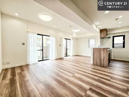 rO 傫ȑ炽Ղ̗z閾邢rOBĴ郊rOŉƑĉ났̎Ԃ߂܂B