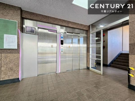 ̑p Gx[^[̃}VŁAdוxr[J[̈ړKB̐X[YɂȂ܂B