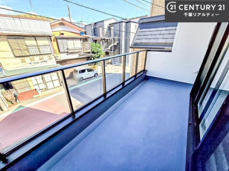 oRj[ zǍDȃoRj[łIꂽɂ͐nJIȎԂy߂܂B
