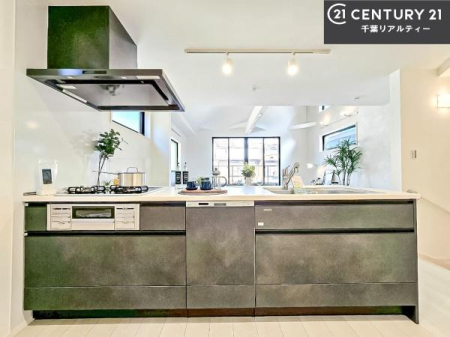 Lb` lC̑ΖʎVXeLb`̗pĂ܂IƑ̃R~jP[VRƑ݌vłB
qlɂڂ͂̂ŊłˁB[͂܂I