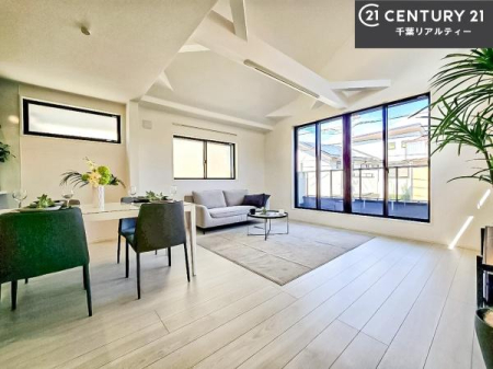 rO ؂ȉƑW܂邩炱LDKɂ͂肽B
qCɏ΂Ȃ瑖ĂpuLƂɂėǂvƎvuԂłB