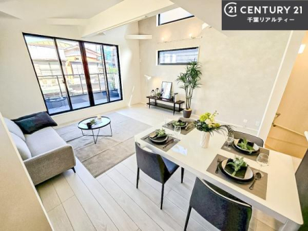 rO rOŜnΖʃLb`Ȃ̂ŁAql̗lqȂƂłqĂ₷SȊԎłI