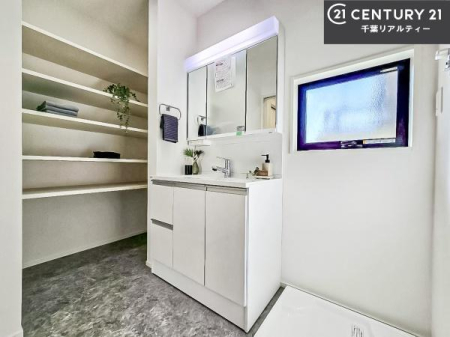 ʑEʏ t̖邢ʎłICɓւłĐɕۂƂł܂IRނ̂łς̎dオǂȂ܂ˁI