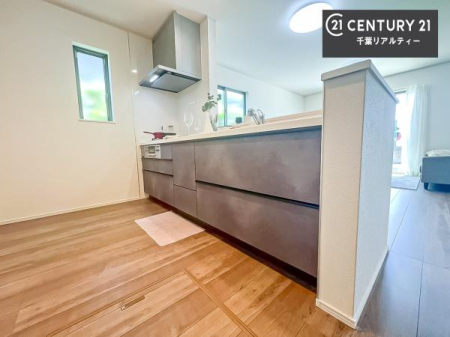 Lb` Ƃ肠钲Xy[XōƂ₷KȃLb`łI
qlƈꏏɂَqy߂LXXy[XłByԂɂȂ肻łˁI