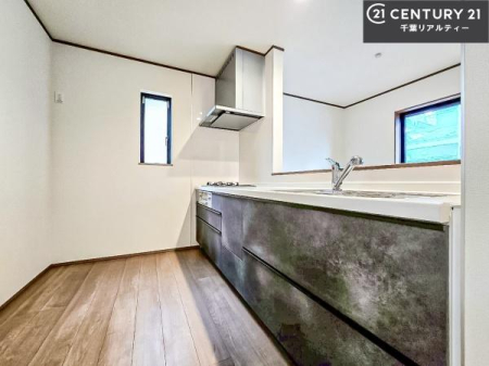 Lb` lC̑ΖʎVXeLb`̗pĂ܂IƑ̃R~jP[VRƑ݌vłB
qlɂڂ͂̂ŊłˁBLXgĉKɍƂi݂܂B