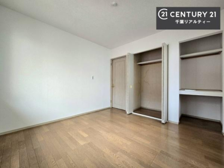 q [Xy[XĂ܂IXbLڂ鎖ł܂ˁB
ƋI΂ȂVvȃfUCׁ̈AƋI΂Cɓ̋ԍ肪łłˁB