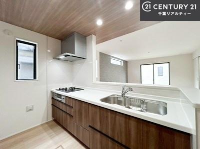 Lb` lC̑ΖʎVXeLb`̗pĂ܂IƑ̃R~jP[VRƑ݌vłB
qlɂڂ͂̂ŊłˁBLXgĉKɍƂi݂܂B