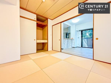 a ^^~̍肪炬^AbNXԁB傫ĴaƂȂĂ܂B{l̐Suav̋ԁB䑐̍YԂ͖̂ЂƎoĂ܂I