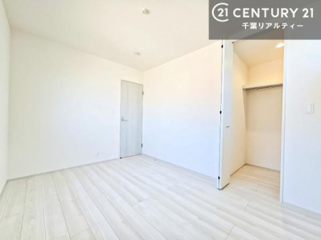 m VvɃfUCĂ邽߁AƋIт܂I
Cɓ̉ƋuĂ낰Ԃ邱Ƃł܂B